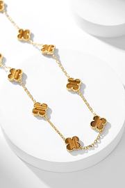 Van Cleef & Arpels Alhumbra Vintage Necklace Gold Tone In Orange - 3