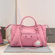 Balenciaga Medium Le City tote bag in pink - 1