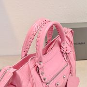 Balenciaga Medium Le City tote bag in pink - 5