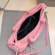 Balenciaga Medium Le City tote bag in pink - 3