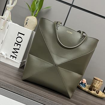 Loewe Puzzle Fold Tote bag in green