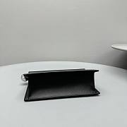 Jacquemus La Petite Pochette Logo Plaque Shoulder Bag Black - 4