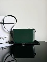 Celine Teen Triomphe Bag in shiny calfskin Green - 3