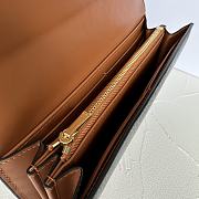 Celine Large Triomphe wallet in shiny calf leather - 3