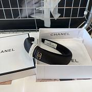 Chanel pearl headband in black/white - 5