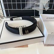 Chanel pearl headband in black/white - 4