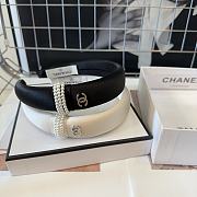 Chanel pearl headband in black/white - 2