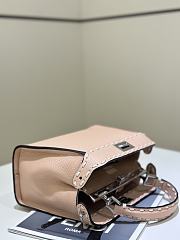 Fendi Peekaboo's iconic handbag light pink - 6