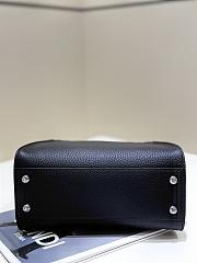 Fendi Peekaboo's iconic handbag black - 2