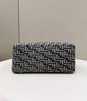 Fendi O'Lock clutch bag dove grey - 5