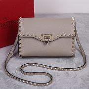 Valentino Garavani small Rockstud shoulder bag - 1