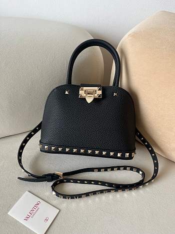 VALENTINO UNI GARAVANI ROCKSTUD SMALL HANDBAG IN GRAINY CALFSKIN BLACK