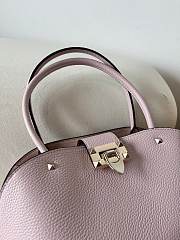 VALENTINO GARAVANI ROCKSTUD SMALL HANDBAG IN GRAINY CALFSKIN PINK - 6