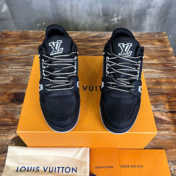 Louis Vuitton LV Trainers In Black