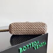 Bottega Veneta Small Lauren 1980 clutch in padded brown - 2