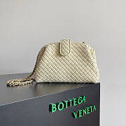 Bottega Veneta Small Lauren 1980 clutch in padded white - 1