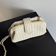 Bottega Veneta Small Lauren 1980 clutch in padded white - 6