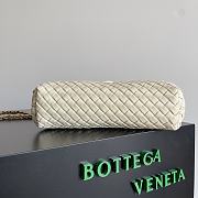 Bottega Veneta Small Lauren 1980 clutch in padded white - 5