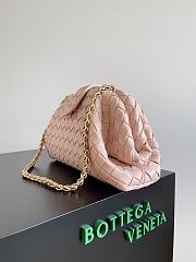 Bottega Veneta Lauren 1980 clutch in padded cameo - 4