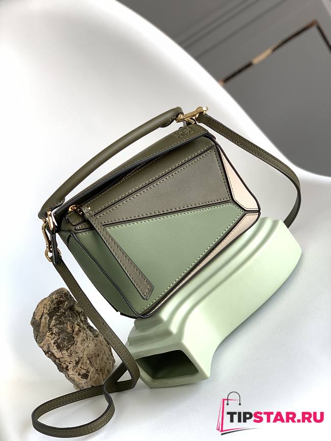 Loewe Puzzle mini size:18*12.5*8cm green/beige - 1