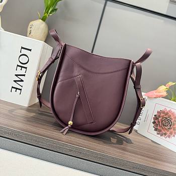 Loewe Slice bag in shiny calfskin dark burgundy