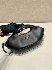 Prada Triangle-logo leather tote bag black - 2