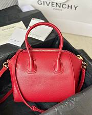 Givenchy Mini Antigona bag in Box leather red - 3