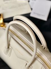 Givenchy Mini Antigona bag in Box leather white - 4