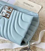 Givenchy Small 4G Liquid bag in quilted leather blue - 3