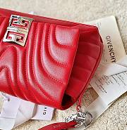 Givenchy Small 4G Liquid bag in quilted leather red - 3