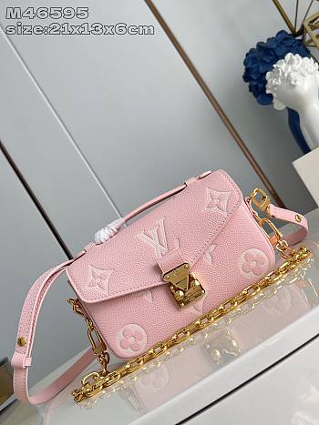 Louis Vuitton Pochette Métis East West Monogram Empreinte In Pink