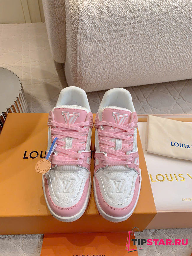 Louis Vuitton Trainer Sneaker In Pink - 1