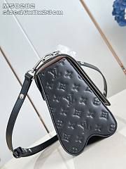 Louis Vuitton Twist Say My Name Quartz Black - 4