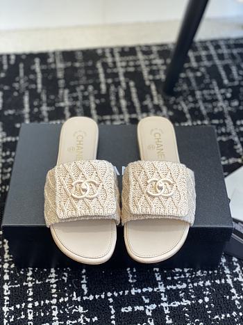 Chanel Women Sandals In Beige