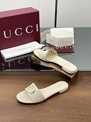 Gucci Women's Round Interlocking G sandal in milk white - 3