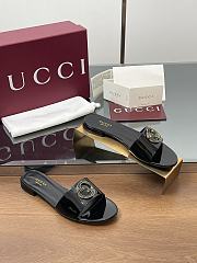 Gucci Women's Round Interlocking G sandal in black - 1