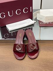 Gucci Women's Round Interlocking G sandal in red - 4