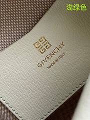 Givenchy Antigona Cube bag in leather almond green - 3