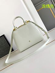 Givenchy Antigona Cube bag in leather almond green - 2