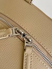 Givenchy Antigona Cube bag in leather beige - 2