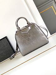 Givenchy Antigona Cube bag in leather - 1