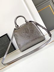 Givenchy Antigona Cube bag in leather - 5