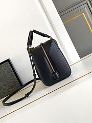 Givenchy Antigona Cube bag in leather black - 2