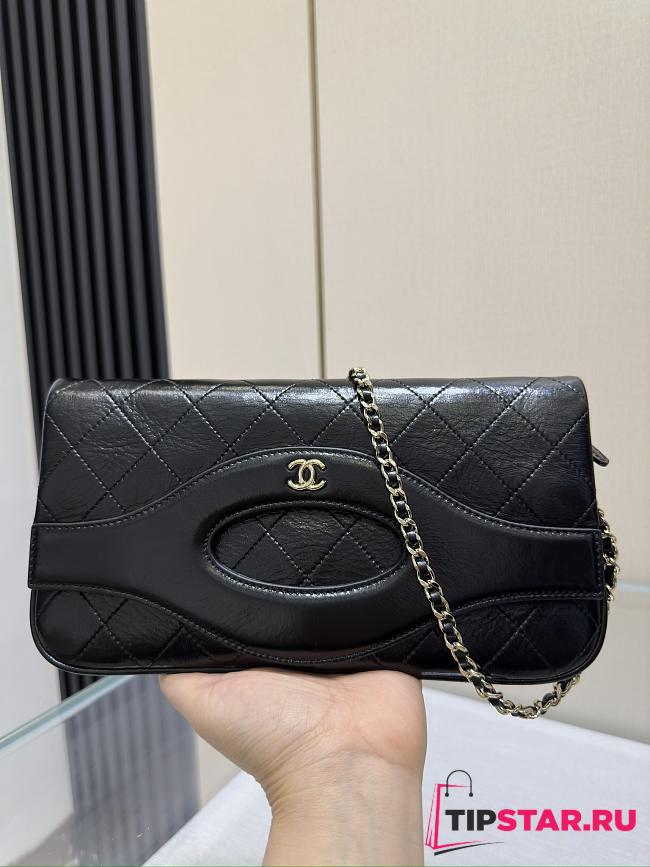 Chanel 31 Wallet On Chain Shiny Calfskin In Black - 1