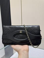 Chanel 31 Wallet On Chain Shiny Calfskin In Black - 1