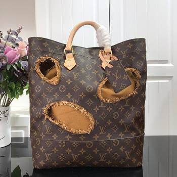 Louis Vuitton x Rei Kawakubo A Monogram 'Burnt' Sac Plat