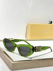 Loewe Sunglasses LW40156U - 4