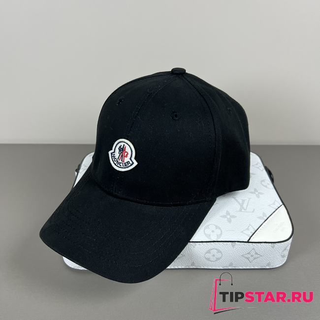 Moncler Hat In Black - 1