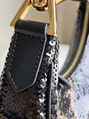 Tom Ford Bianca Hobo Loop Bag In Shiny Black Color - 3