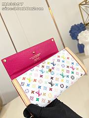 LVxTM Sarah Monogram Wallet - 3